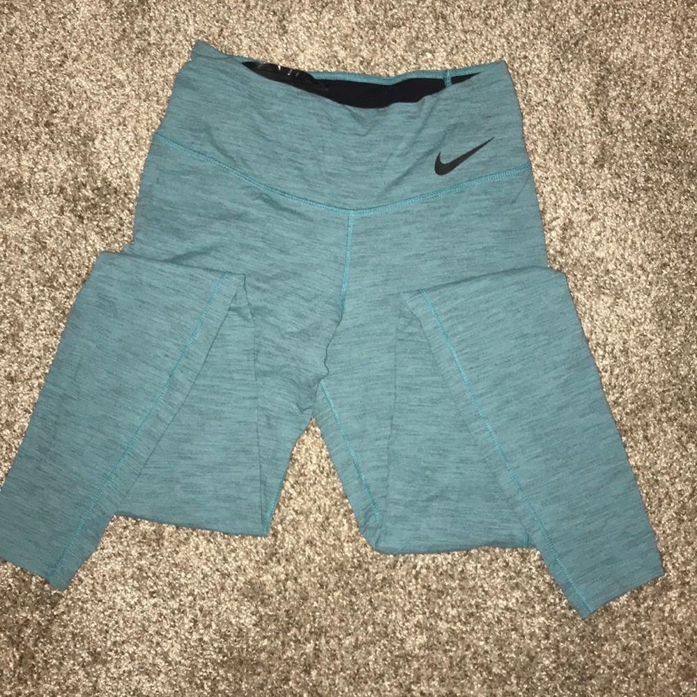 Nike leggings